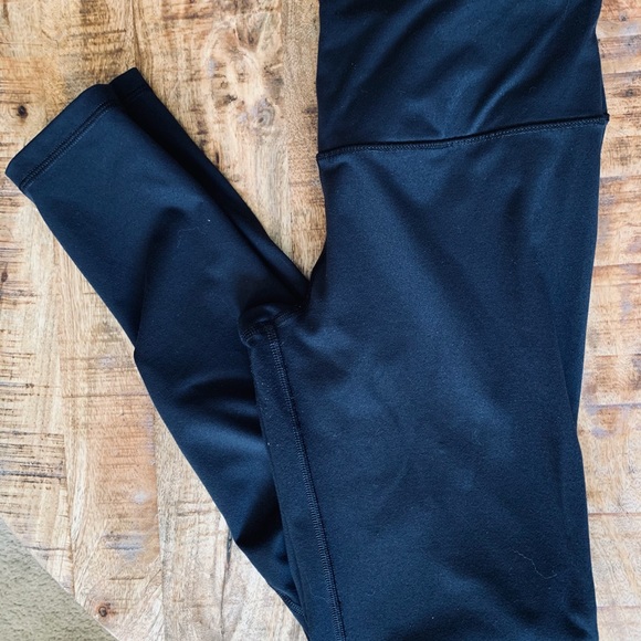 DONATED Victoria Secret Sport leggings Black - Picture 3 of 5